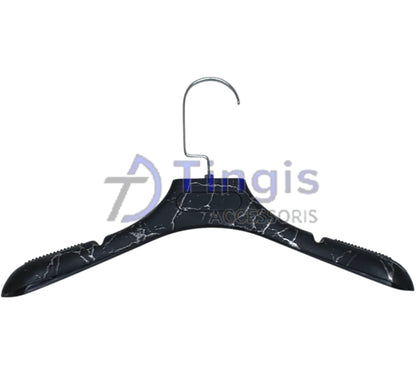 HANGER 4