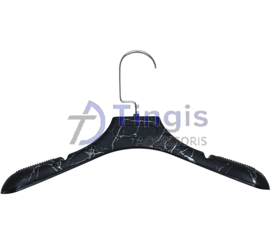 HANGER 4